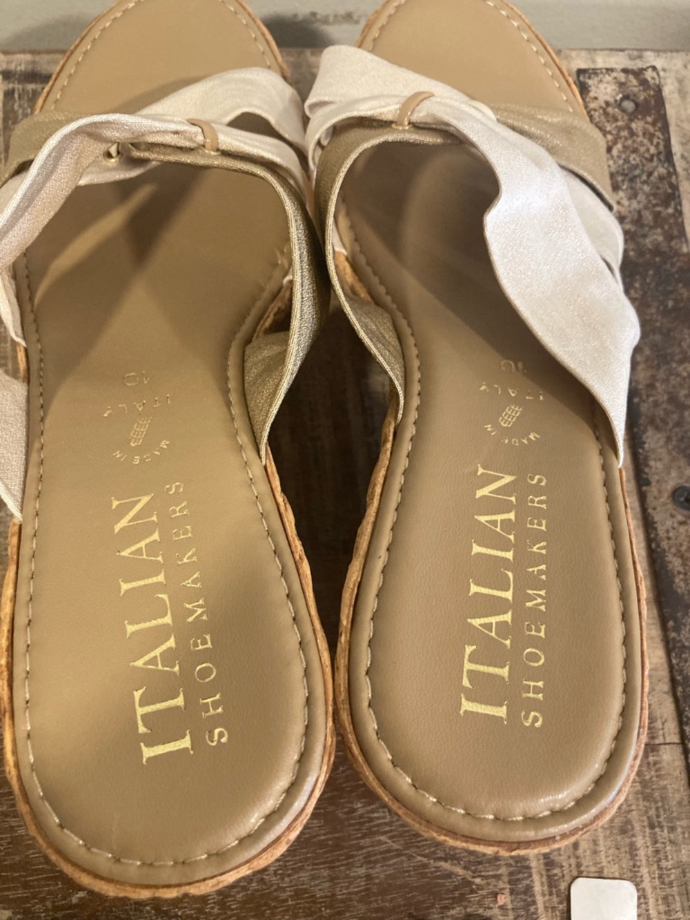 Sz 10 Wedge Sandals Italian  Shimmery Beige And Gold - Picture 9 of 13